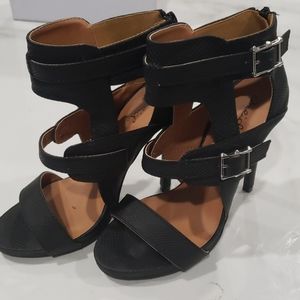 QUPID BLACK SNAKE HEELS  Size 7.5